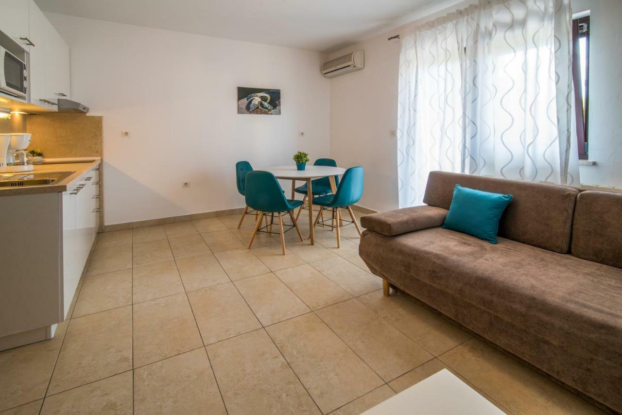 Apartments Marija & Anton Malinska Extérieur photo