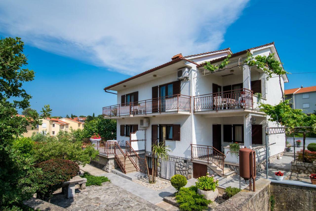 Apartments Marija & Anton Malinska Extérieur photo