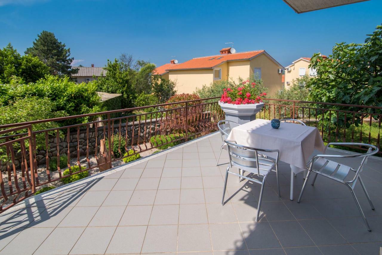 Apartments Marija & Anton Malinska Extérieur photo