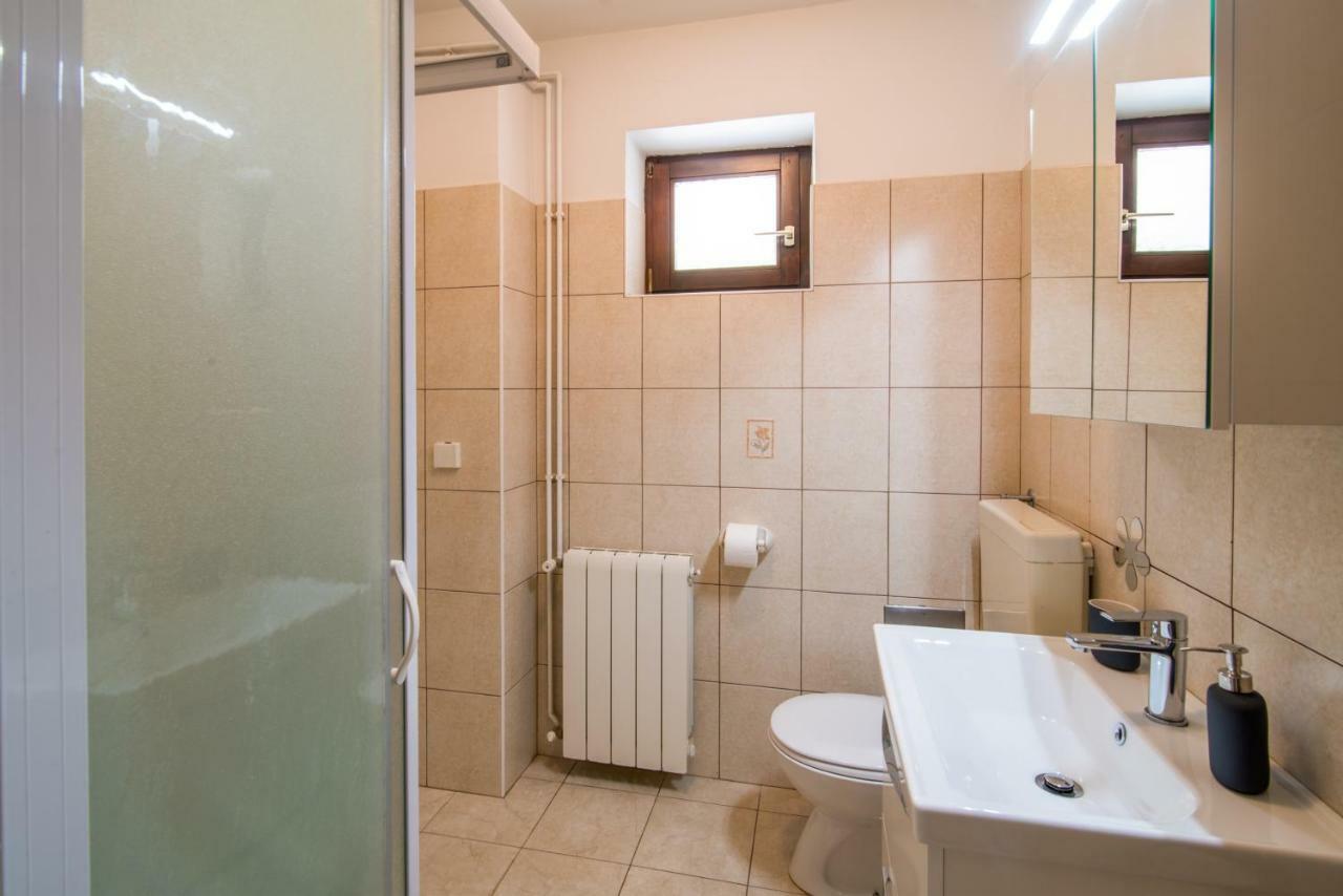 Apartments Marija & Anton Malinska Extérieur photo